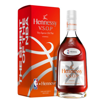 Hennessy VSOP 2022 NBA 0,7l 40% Giftbox - 1